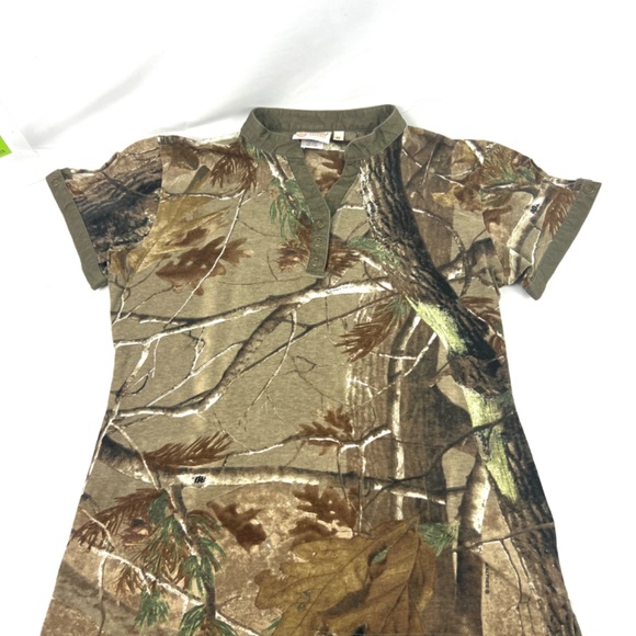 SHE Outdoor Apparel Camo T-Shirt Size XS - Picture 2 of 16